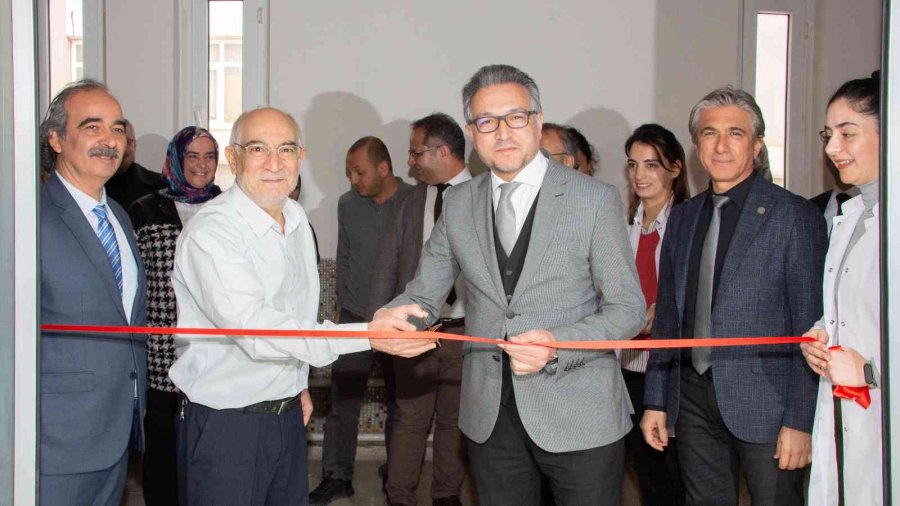 Selçuk Üniversitesi Hücresel İmmünoloji Laboratuvarı Açıldı