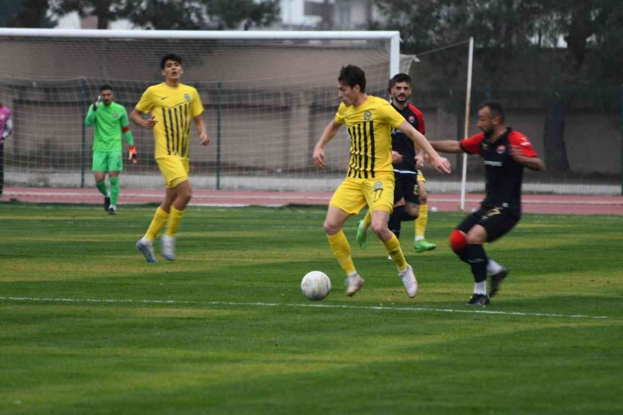 Tff 2. Lig: Tarsus İdman Yurdu: 0 - Anagold 24 Erzincanspor: 4