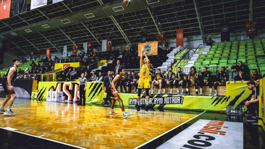 Mersin Büyükşehir Basket Evinde Galip Geldi