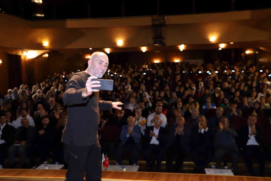 Ahmet Sula, Akdenizli Gençlerle Buluştu