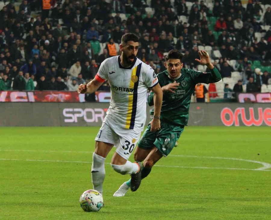 Spor Toto Süper Lig: Konyaspor: 0 - Ankaragücü: 0 (ilk Yarı)