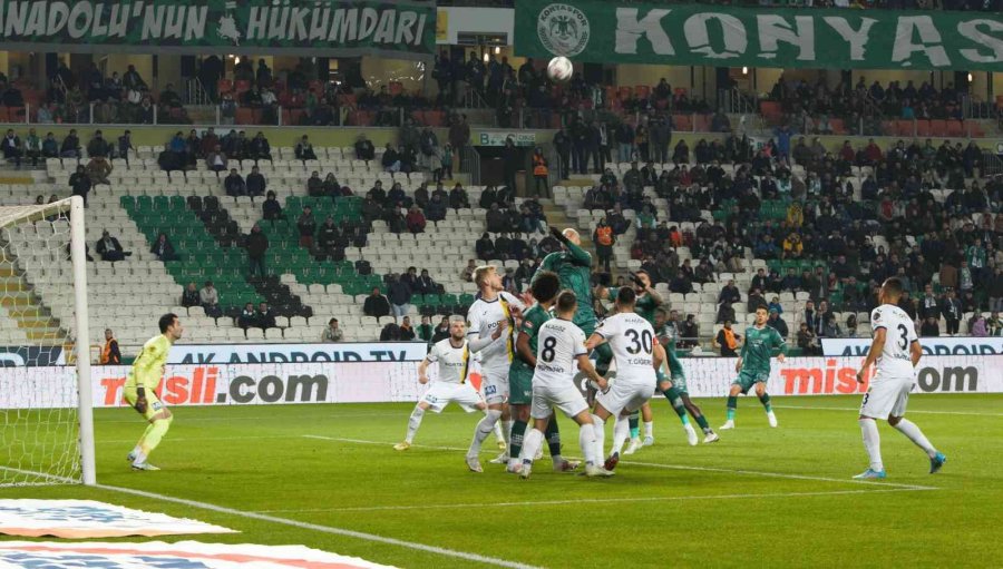 Spor Toto Süper Lig: Konyaspor: 0 - Ankaragücü: 0 (ilk Yarı)