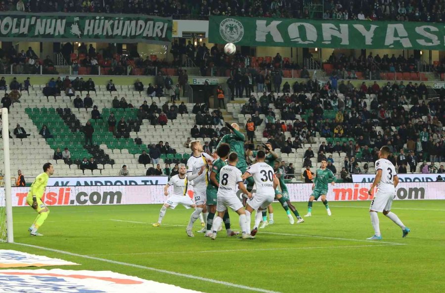 Spor Toto Süper Lig: Konyaspor: 0 - Ankaragücü: 0 (ilk Yarı)