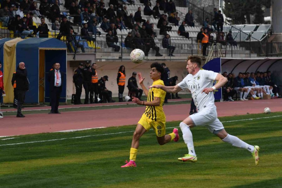 Tff 2. Lig: Tarsus İdman Yurdu: 0 - Menemen Futbol Kulübü: 2