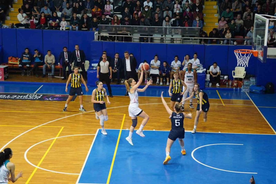 Tarsus Belediyesi Kadın Basketbol Takımı Evinde Fenerbahçe’yi Yendi