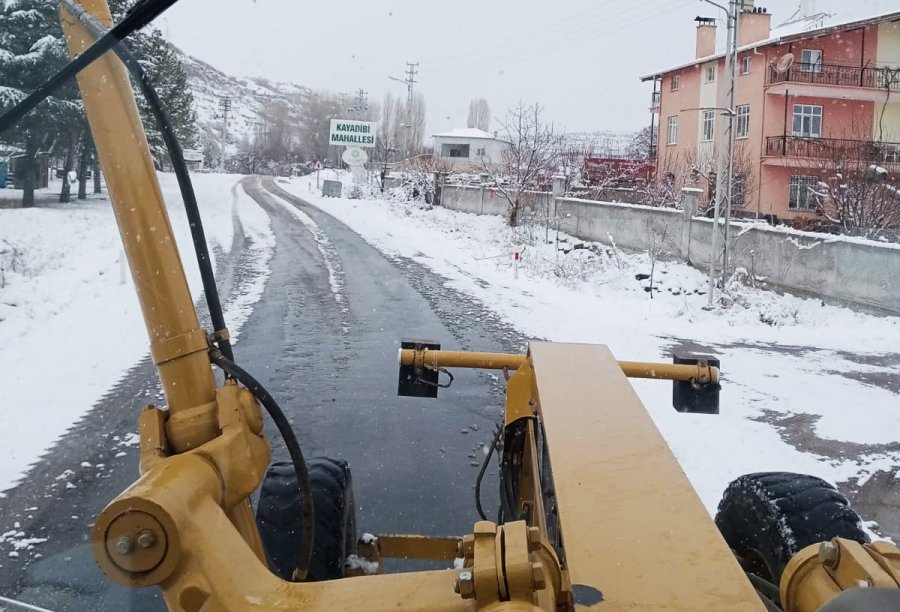 Meram’ın Merkeze Uzak Mahallelerinde Kar Mesaisi