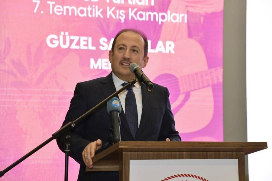 Mersin’de Tematik Kış Kampları Açıldı