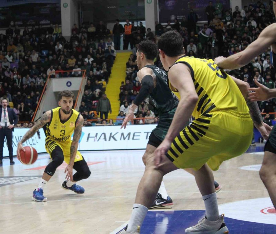 Basketbol Süper Ligi: Konyaspor: 61 - Fenerbahçe: 62