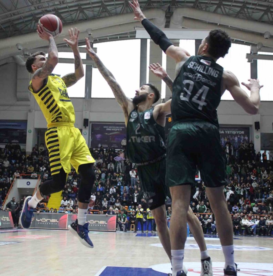 Basketbol Süper Ligi: Konyaspor: 61 - Fenerbahçe: 62