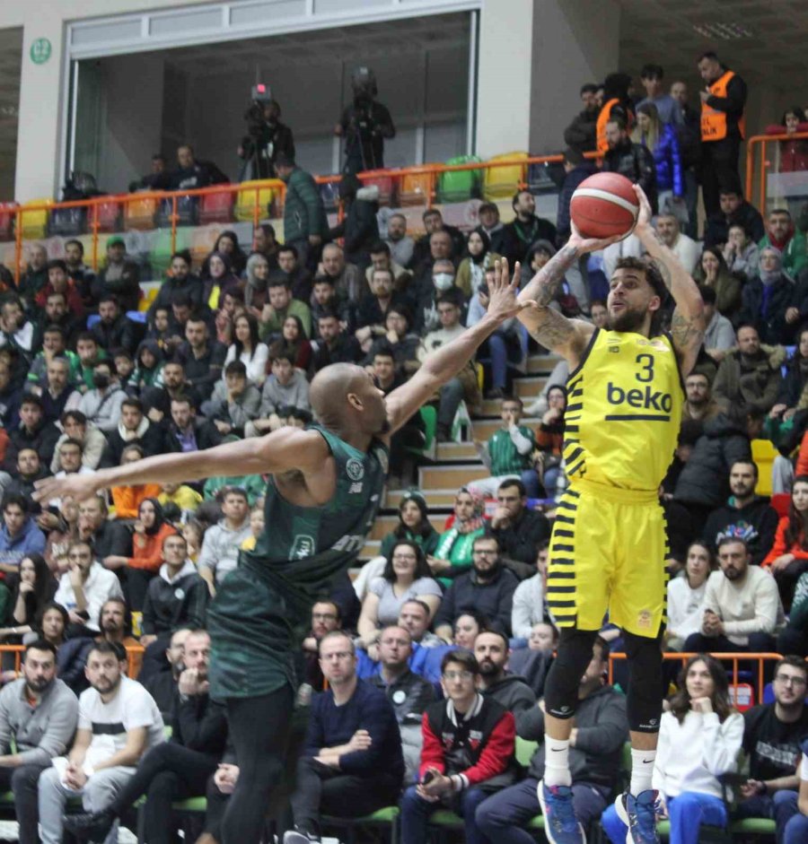 Basketbol Süper Ligi: Konyaspor: 61 - Fenerbahçe: 62