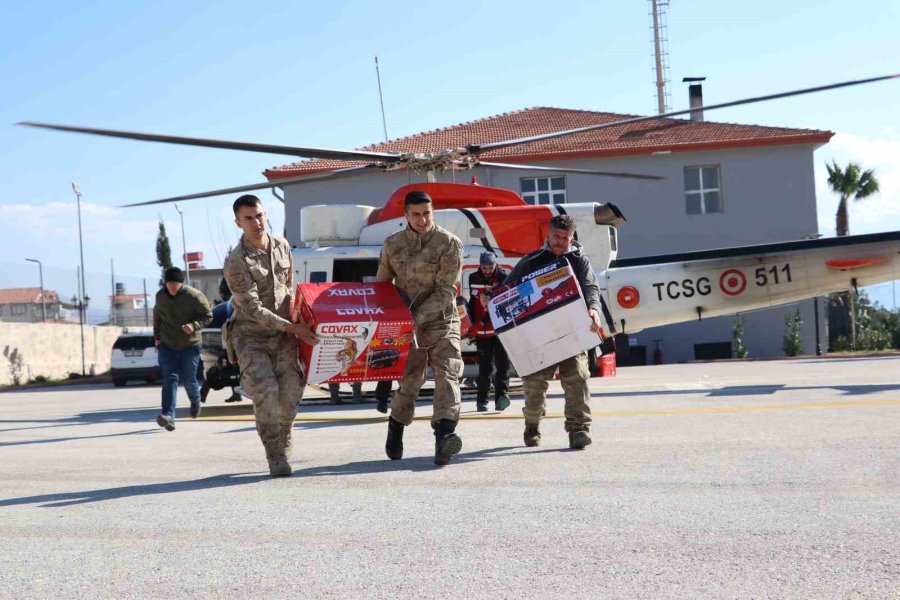 Kararan Deprem Bölgesine Helikopterle Jeneratör