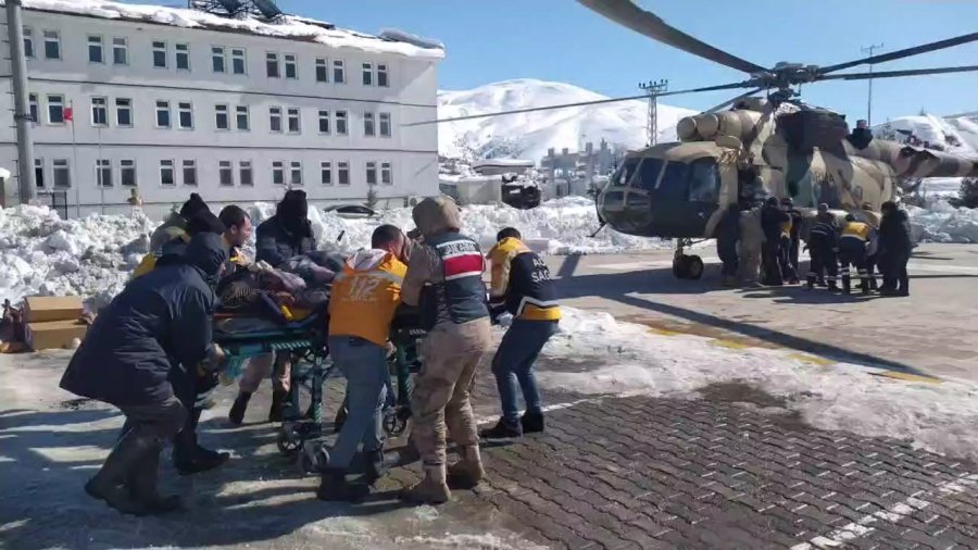 Çelikhan’ın Köylerinden 213 Kişi Helikopterlerle Tahliye Edildi