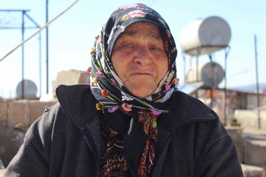 70 Yaşındaki Fatma Özdilli Yaşadığı Korku Dolu Anları Gözyaşları İçinde Anlattı