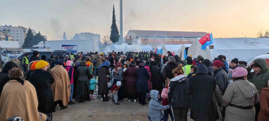 Kahramanmaraş Depremzedelerin Yaraları Sarılıyor