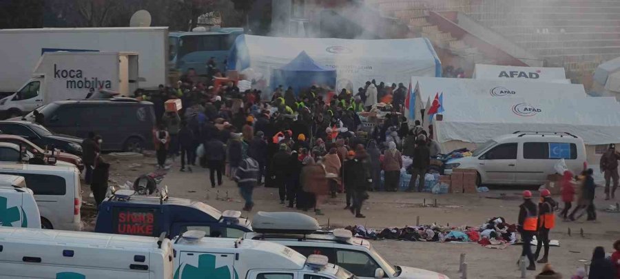 Kahramanmaraş Depremzedelerin Yaraları Sarılıyor