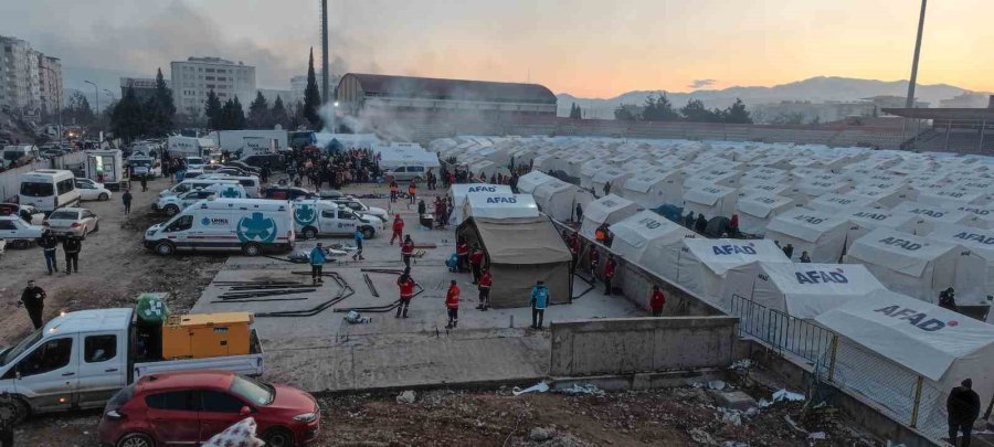 Kahramanmaraş Depremzedelerin Yaraları Sarılıyor