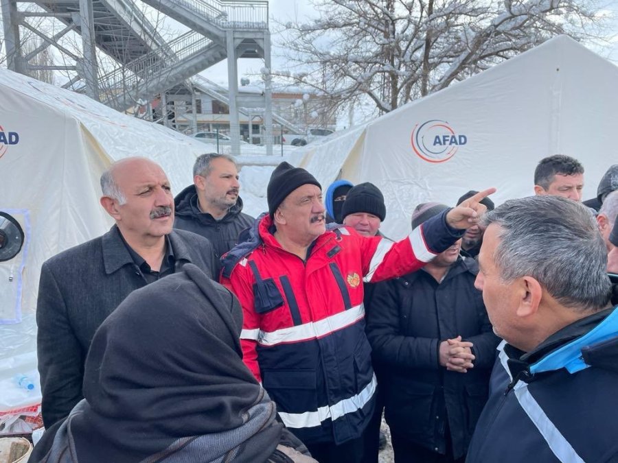 Depremin Ardından Malatya’da Yaralar Sarılıyor