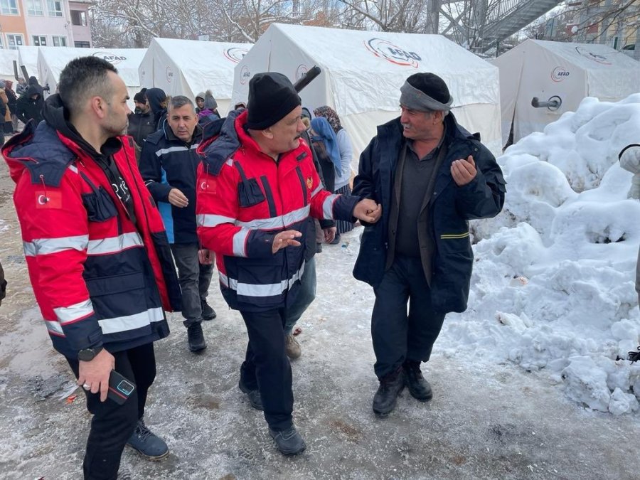 Depremin Ardından Malatya’da Yaralar Sarılıyor