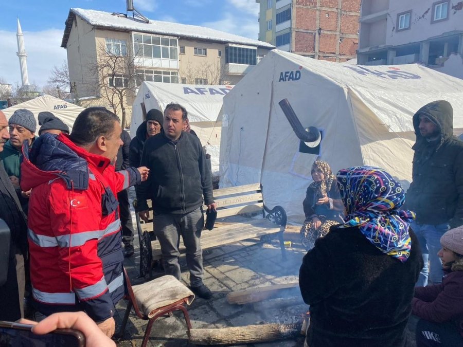 Depremin Ardından Malatya’da Yaralar Sarılıyor