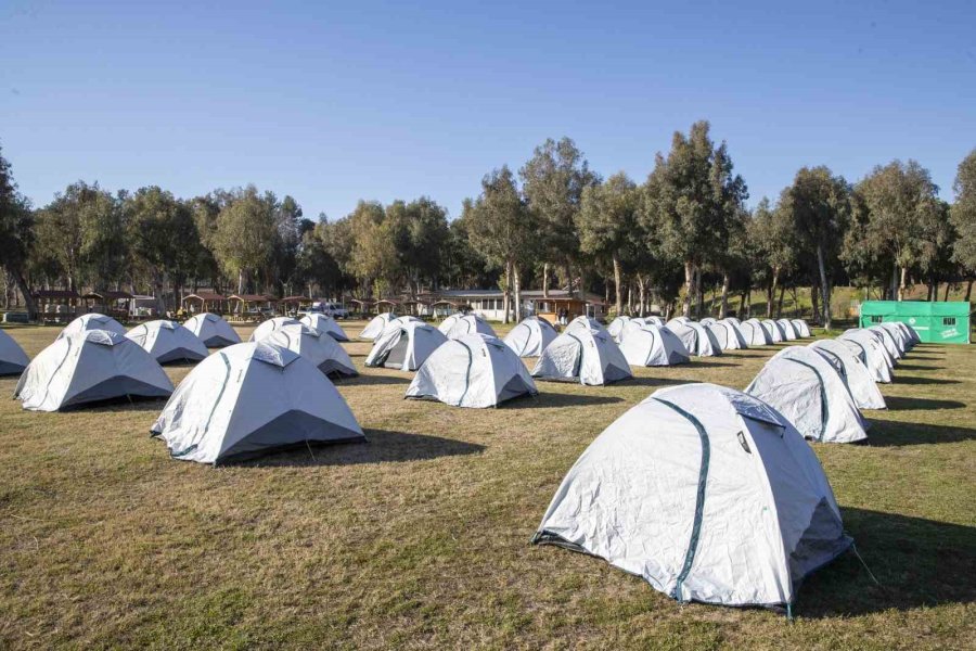 Mersin’e Gelen Depremzedeler Belediye Tesislerinde Konuk Ediliyor