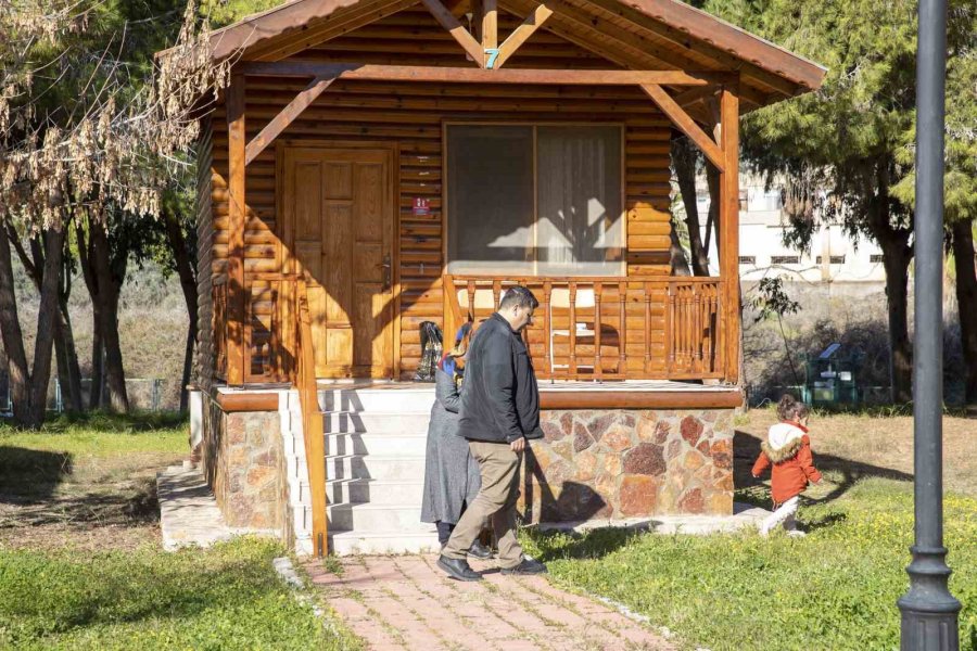 Mersin’e Gelen Depremzedeler Belediye Tesislerinde Konuk Ediliyor