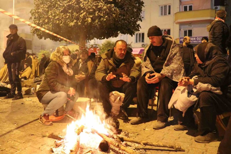 Osmaniye’de Gece Saatlerinde Çalışmalar Dron İle Görüntülendi