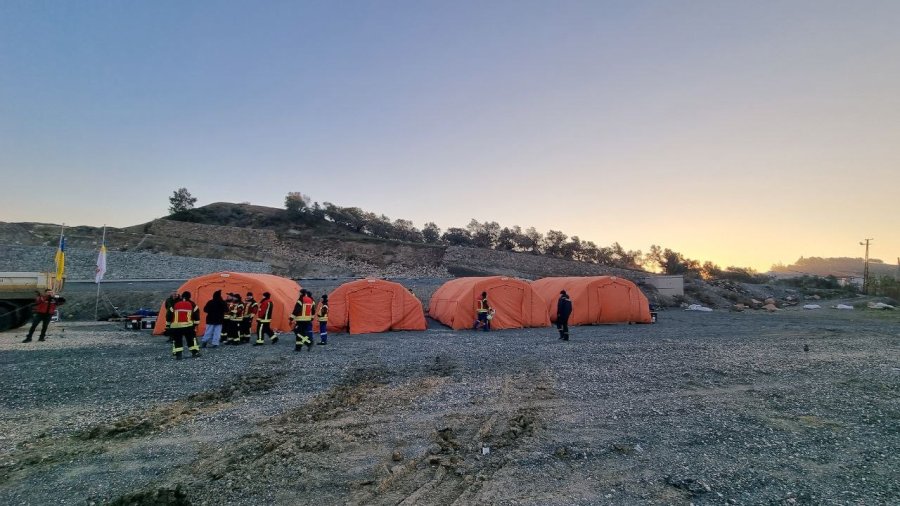 Ukraynalı Arama-kurtarma Ekibi Hatay’da Çalışmalarına Başladı