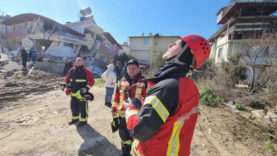 Ukraynalı Arama-kurtarma Ekibi Hatay’da Çalışmalarına Başladı