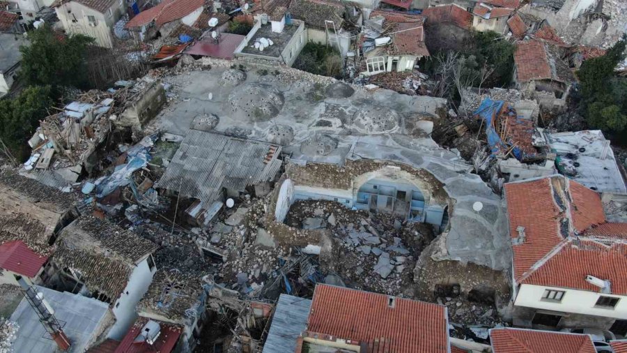 Hatay’da Deprem Tarihi Yerleri De Vurdu, 14 Asırlık Cami Yıkıldı