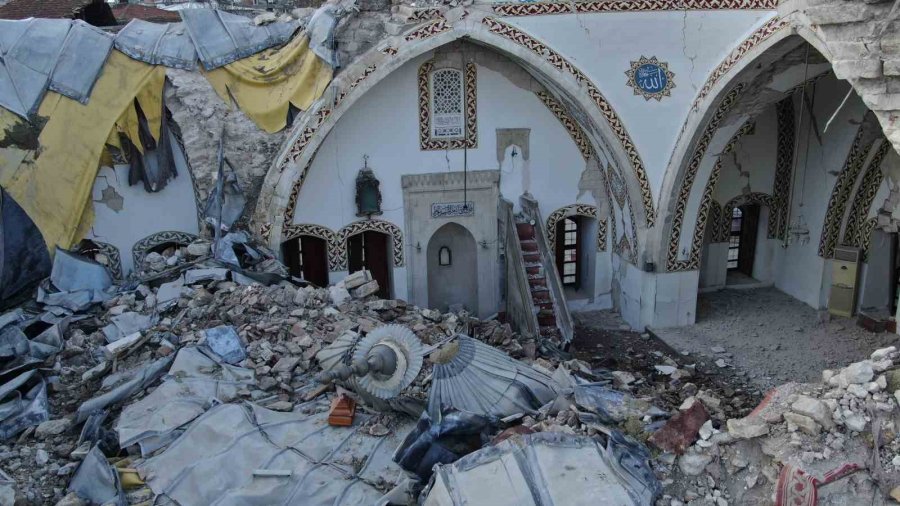 Hatay’da Deprem Tarihi Yerleri De Vurdu, 14 Asırlık Cami Yıkıldı