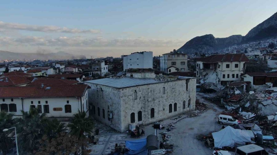 Hatay’da Deprem Tarihi Yerleri De Vurdu, 14 Asırlık Cami Yıkıldı