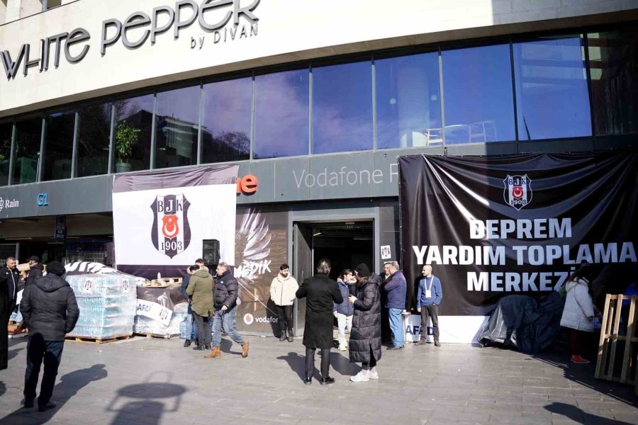 Vodafone Park’ta Depremzedeler İçin Yardım Çalışmaları Sürüyor