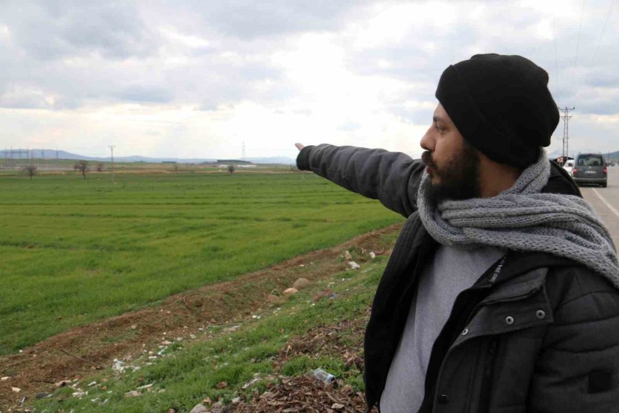 Depremden Sonra Köyde Yaşanan Fay Kırığı Havadan Görüntülendi