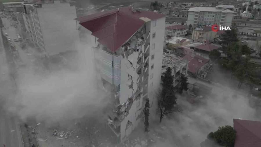 Depremin Merkez Üssü Pazarcık’ta Kontrollü Yıkım Çalışmaları Başladı