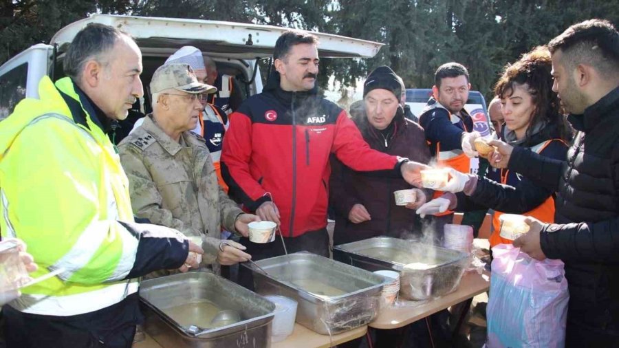 Kırıkkale Valisi’nden Depremin Merkez Üssü Pazarcık’tan Açıklama