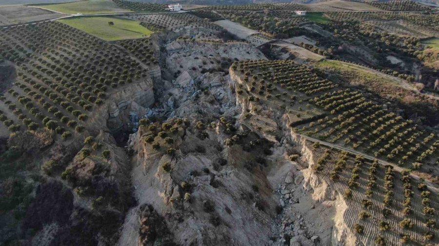 Hatay’da Deprem Sonrası Dehşete Düşüren Görüntü