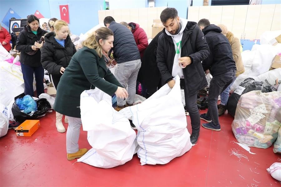 Gaziosmanpaşa Deprem Bölgesi İçin Tek Yürek