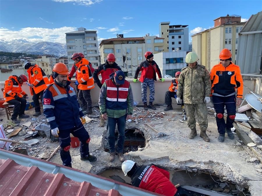 Gaziosmanpaşa Deprem Bölgesi İçin Tek Yürek