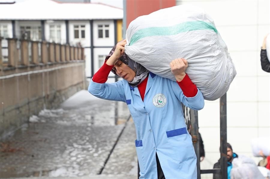 Gaziosmanpaşa Deprem Bölgesi İçin Tek Yürek