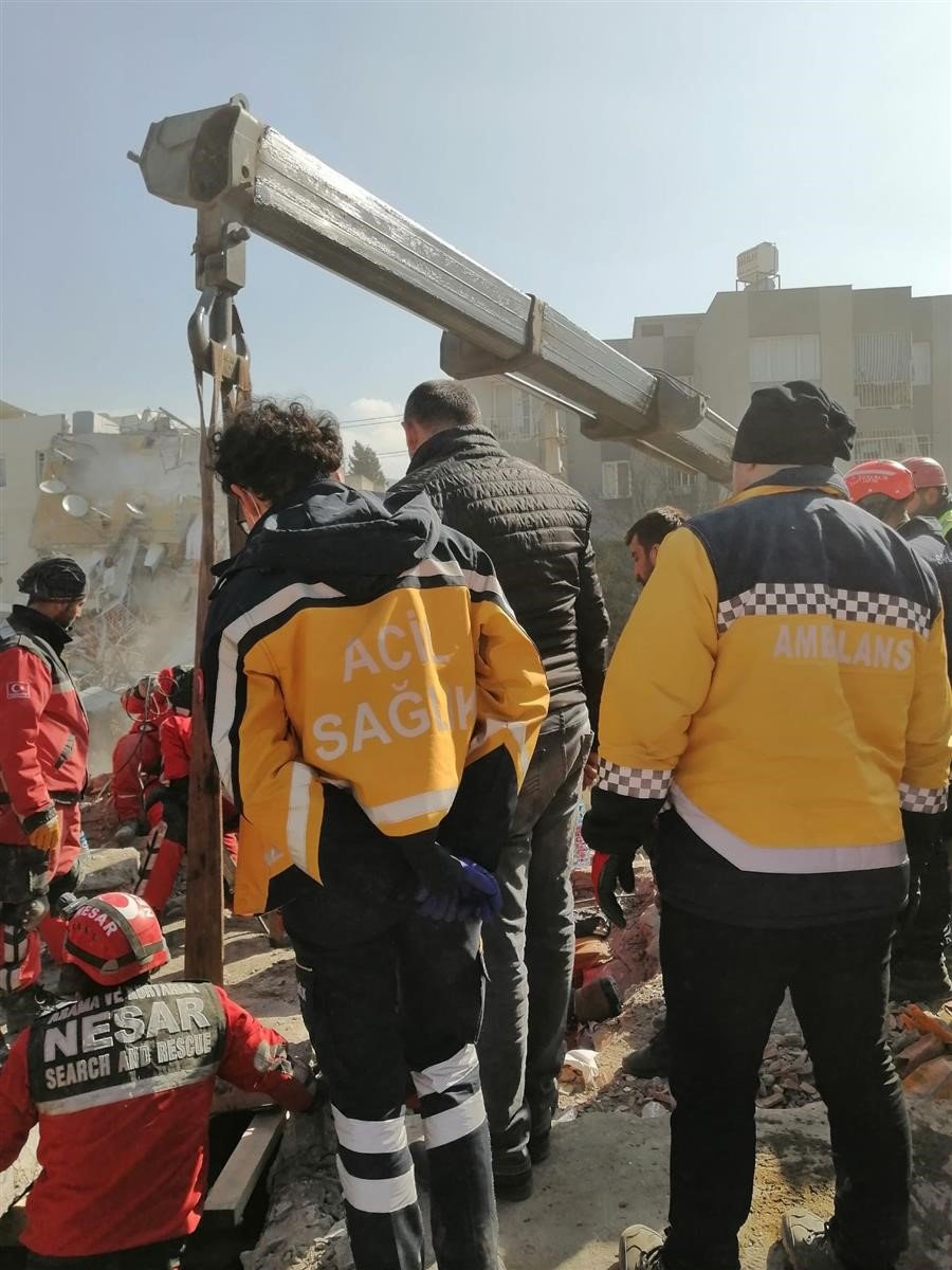 Gaziosmanpaşa Deprem Bölgesi İçin Tek Yürek