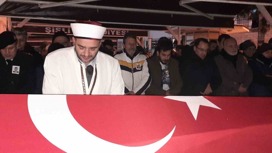 Hatay’da Depremde Vefat Eden Uzman Çavuş Cemalettin Öğ İstanbul’da Son Yolculuğuna Uğurlandı