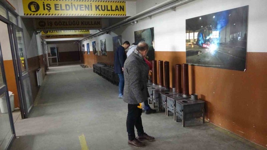 Meslek Lisesi Öğrencilerinin Ürettiği Sobalar Depremzedeleri Isıtacak