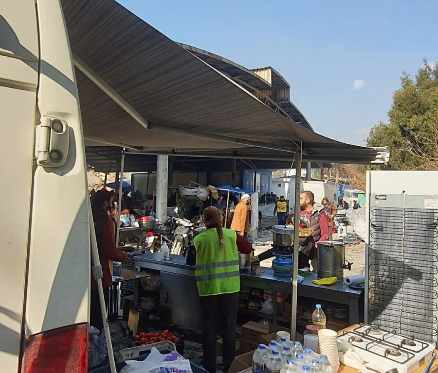 Karavan Sahipleri Araçlarını Deprem Bölgesine Götürmek İstiyor