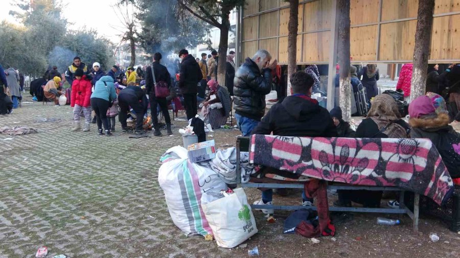 Depremzedeler Adıyaman’ı Terk Ediyor