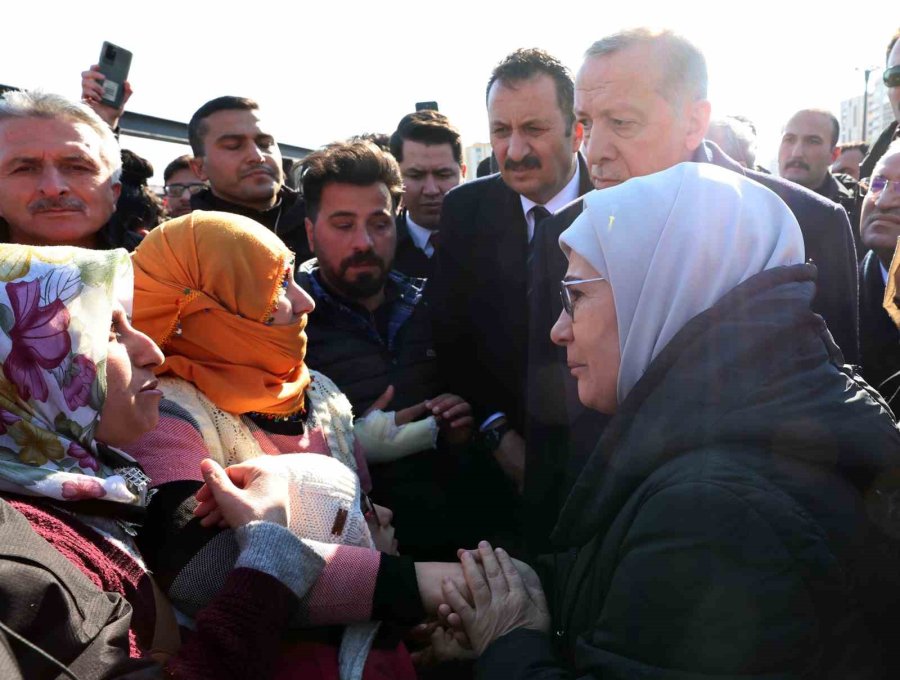 Cumhurbaşkanı Erdoğan: "deprem Bölgesindeki Toplam Can Kaybı 21 Bin 43’e Ulaşmıştır"