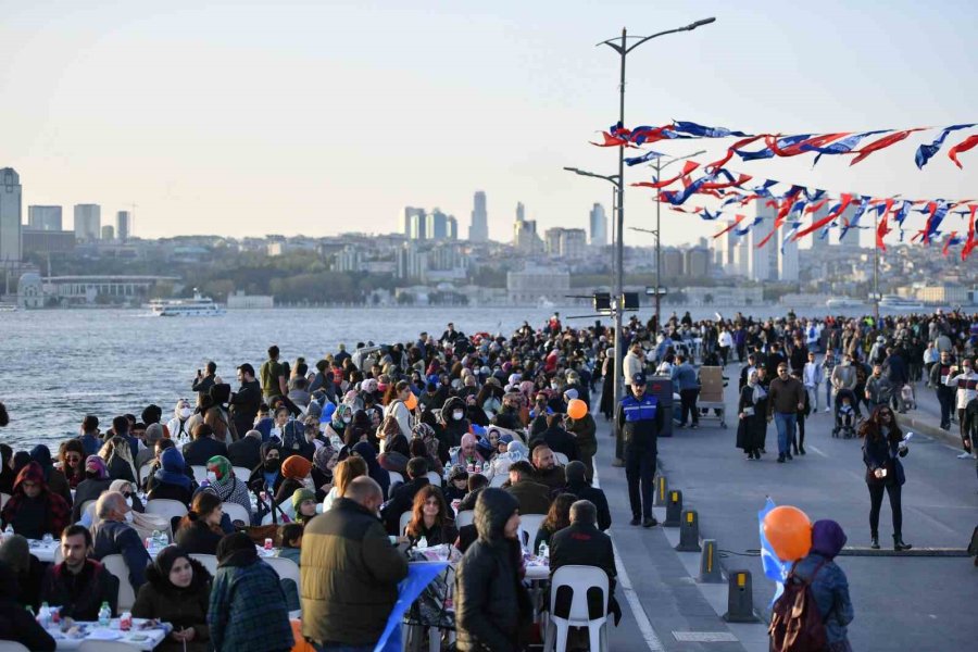 Üsküdar Belediyesi Ramazan’da Tüm İftar Çadırlarını Deprem Bölgesine Kuracak