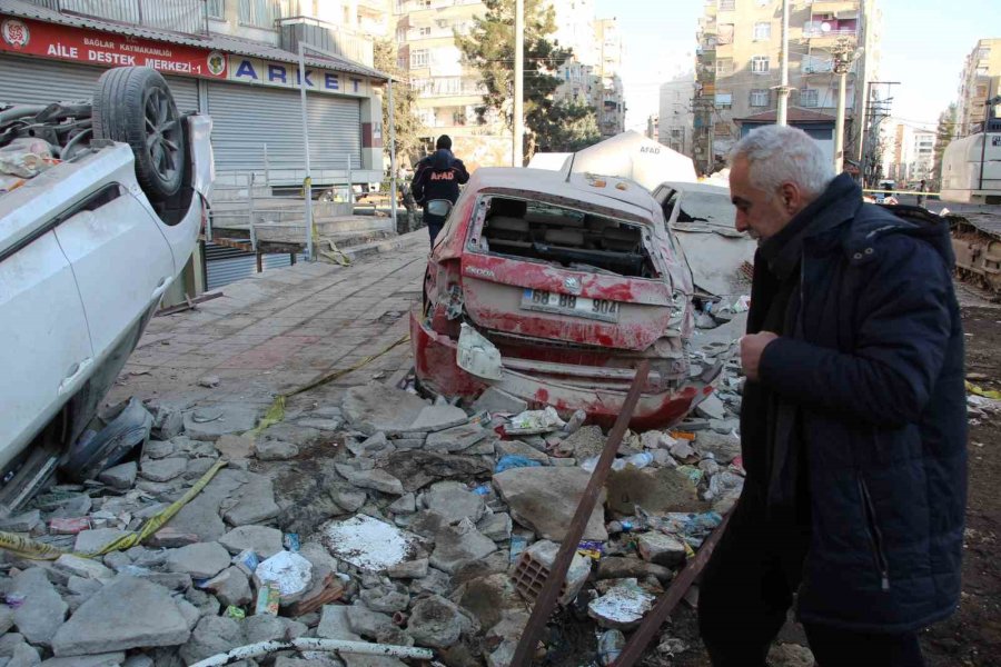 Depremden 7 Kişilik Ailesiyle Saniyelerle Kurtuldu, O Anları Anlattı