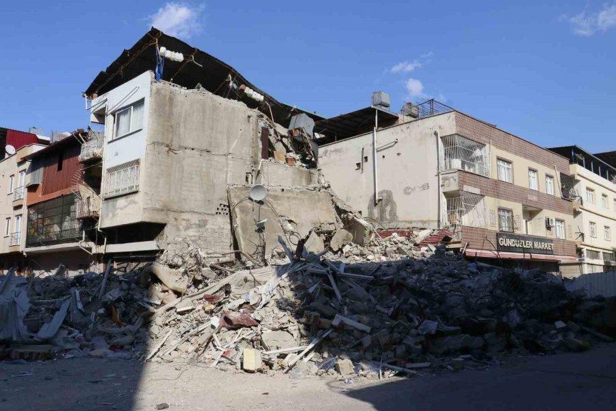 Depremin İskenderun’da Geride Bıraktığı Acı Tablo