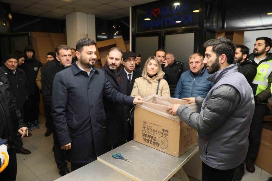 Kağıthane’den Deprem Bölgesine 60 Tır Dolusu Yardım Gitti