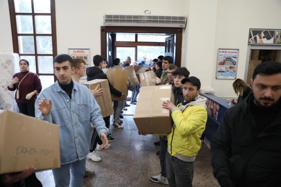 Kağıthane’den Deprem Bölgesine 60 Tır Dolusu Yardım Gitti